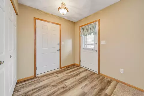 2415 Cornell Dr, Faribault, MN 55021 photo 3