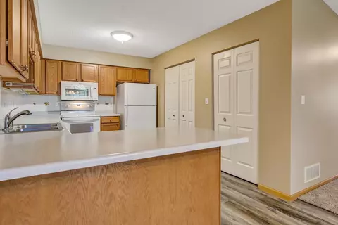 2415 Cornell Dr, Faribault, MN 55021 photo 12