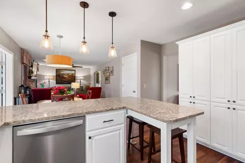 4759 Cypress Pt, Eagan, MN 55123 photo 11