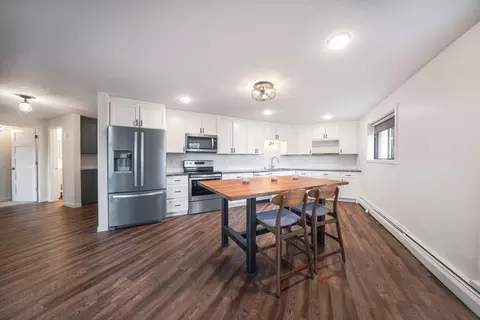 10401 Cedar Lake Rd #420, Minnetonka, MN 55305