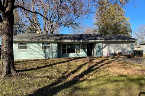 125 10th Ave NE, Hutchinson, MN 55350
