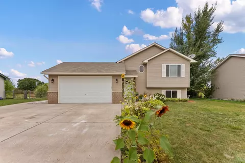 339 Fawn Meadows Way NE, Pine City, MN 55063