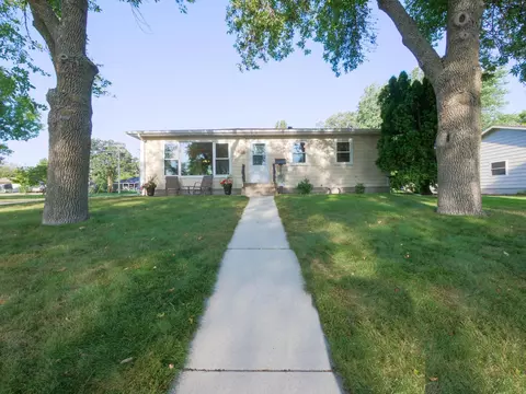 1420 Douglas St, Alexandria, MN 56308