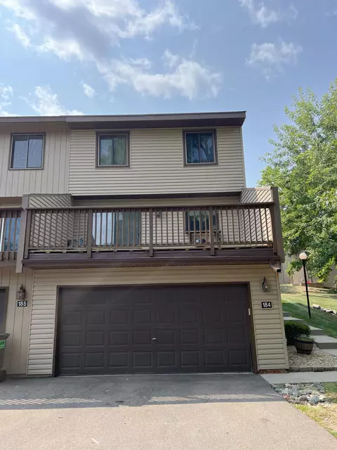 184 River Woods Ln #184, Burnsville, MN 55337
