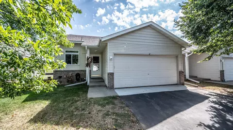 1579 Balinese St, Shakopee, MN 55379