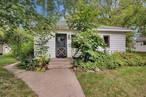 919 Kilian Blvd SE, Saint Cloud, MN 56304