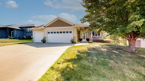 3524 Bridgeview Dr SE, Rochester, MN 55904