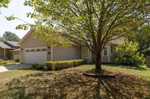 222 River Ct NE, Rochester, MN 55906