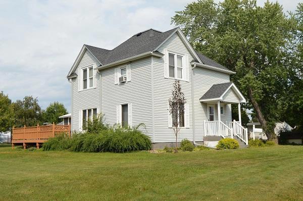 351 W 5th St, New Richmond, WI 54017