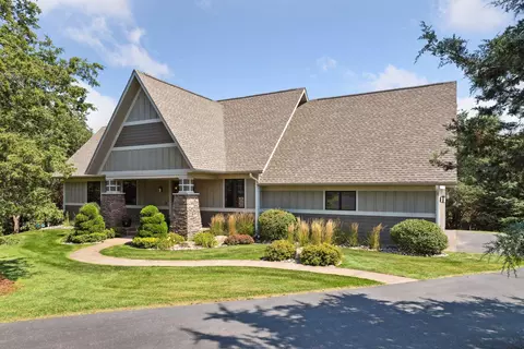 509 Autumn Blaze Trl, Hudson, WI 54016