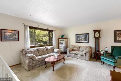 1725 Walnut Cir, Eagan, MN 55122 photo 2