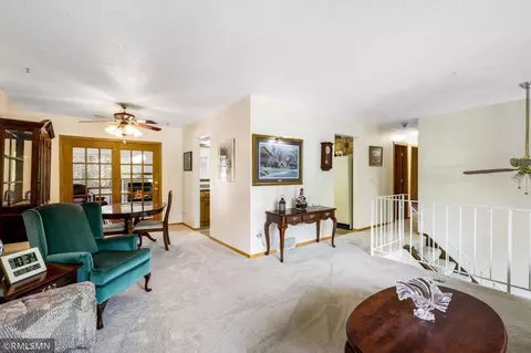 1725 Walnut Cir, Eagan, MN 55122 photo 4