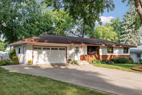 2663 Virginia Ave, Roseville, MN 55113