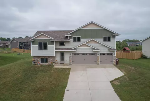 834 Nelson Ave, Mora, MN 55051