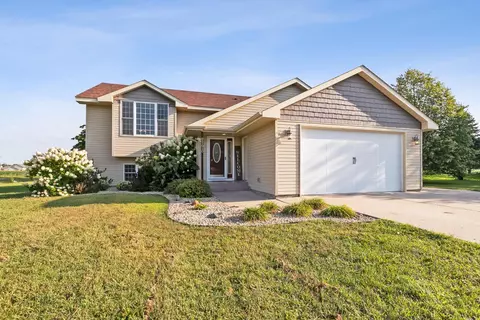 11910 9th St NE, Hanover, MN 55341