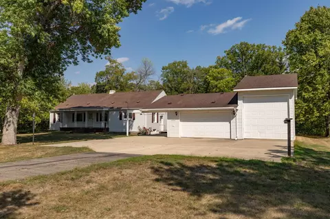 3004 7th St NE, Austin, MN 55912