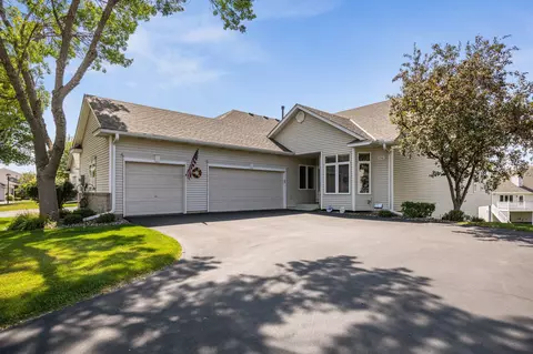 2741 Boulder Dr, Burnsville, MN 55337