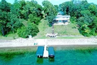 37992 N Little Mcdonald Dr, Frazee, MN 56544