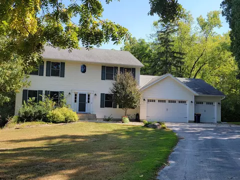 11 Mogren Hl, Kenyon, MN 55946