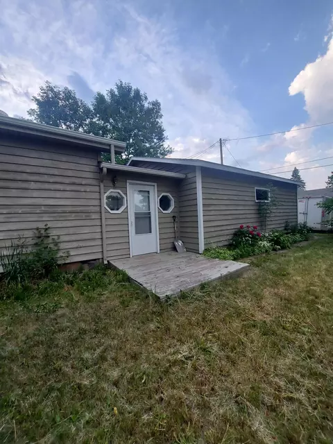 204 E Michigan Ave, Gilbert, MN 55741 photo 3