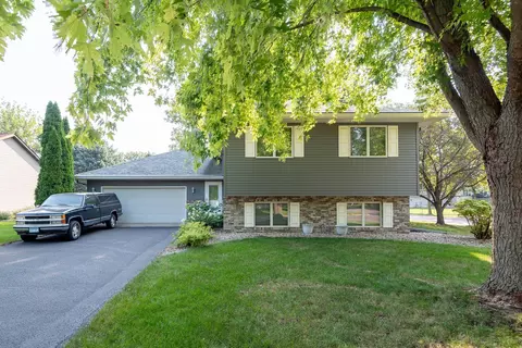 1700 Orchid Dr N, North Mankato, MN 56003