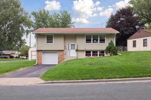 1868 Kathleen Dr, West Saint Paul, MN 55118