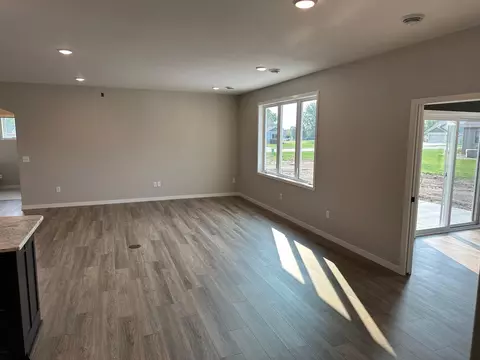 1806 Grove Loop, Saint Cloud, MN 56303 photo 4