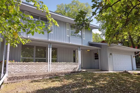 7001 Center Dr, Eden Prairie, MN 55346