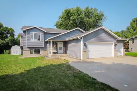 231 Davenport Ct, Sartell, MN 56377