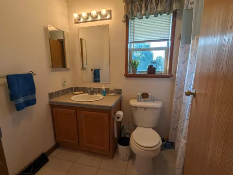 Bath - 11319 120th St, Hoffman, MN 56339 photo 2 of 3