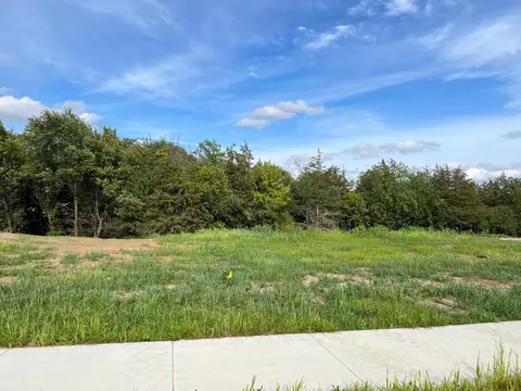 426 Westwood Dr, River Falls, WI 54022