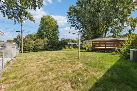 2109 Quartz Ln, Eagan, MN 55122 photo 2