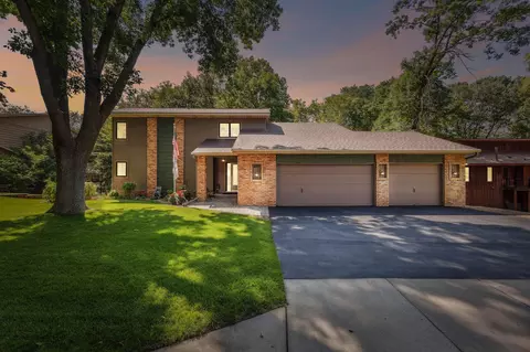 409 Valley High Rd, Burnsville, MN 55337