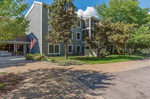 3030 Saint Albans Mill Rd #314, Minnetonka, MN 55305