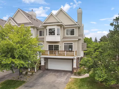 235 Satellite Ln NE, Fridley, MN 55432