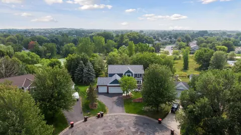 925 Briar Glen Ln, Woodbury, MN 55129