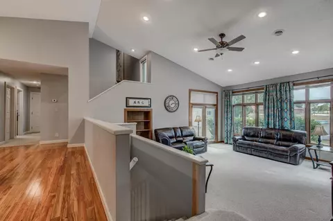 604 Prospect Cir, Marshall, MN 56258 photo 11