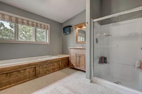 604 Prospect Cir, Marshall, MN 56258 photo 37