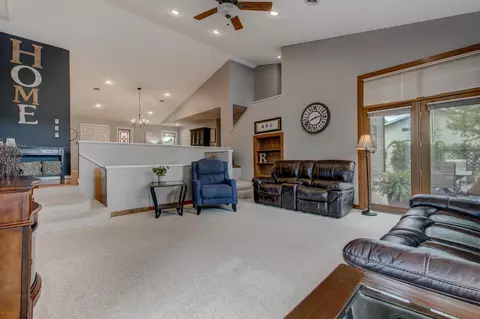 604 Prospect Cir, Marshall, MN 56258 photo 13