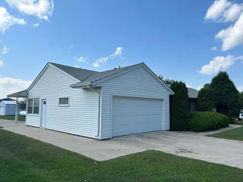 207 S Maple St, Tyler, MN 56178 photo 2