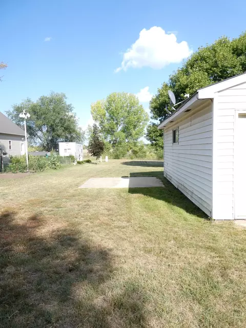 1145 Lakeview Ave, Windom, MN 56101 photo 24