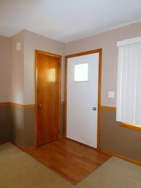 1145 Lakeview Ave, Windom, MN 56101 photo 2
