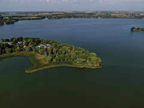 700 Kings Dr, Willmar, MN 56201 photo 3