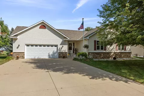 1910 Louden Ave N, Glencoe, MN 55336