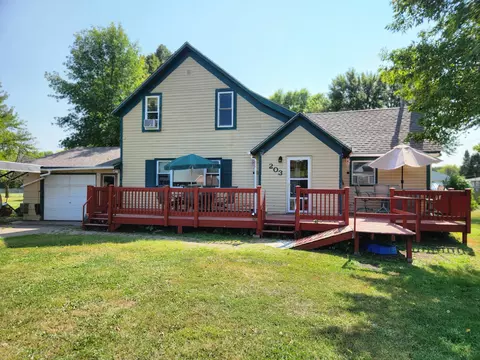 203 State Ave S, New Germany, MN 55367