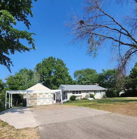1951 Hazelwood St, Maplewood, MN 55109