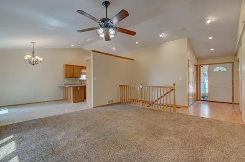 400 Genesis Ave, Marshall, MN 56258 photo 12
