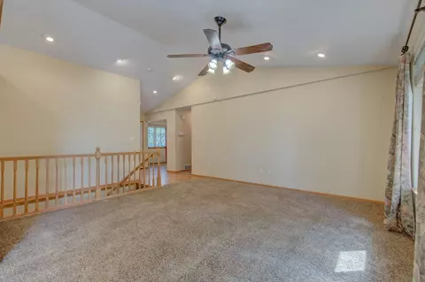 400 Genesis Ave, Marshall, MN 56258 photo 13