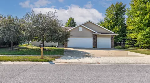 400 Genesis Ave, Marshall, MN 56258 photo 4
