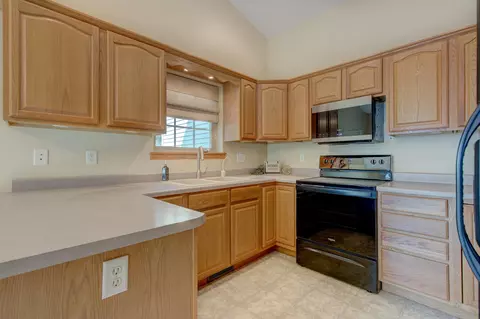 400 Genesis Ave, Marshall, MN 56258 photo 18